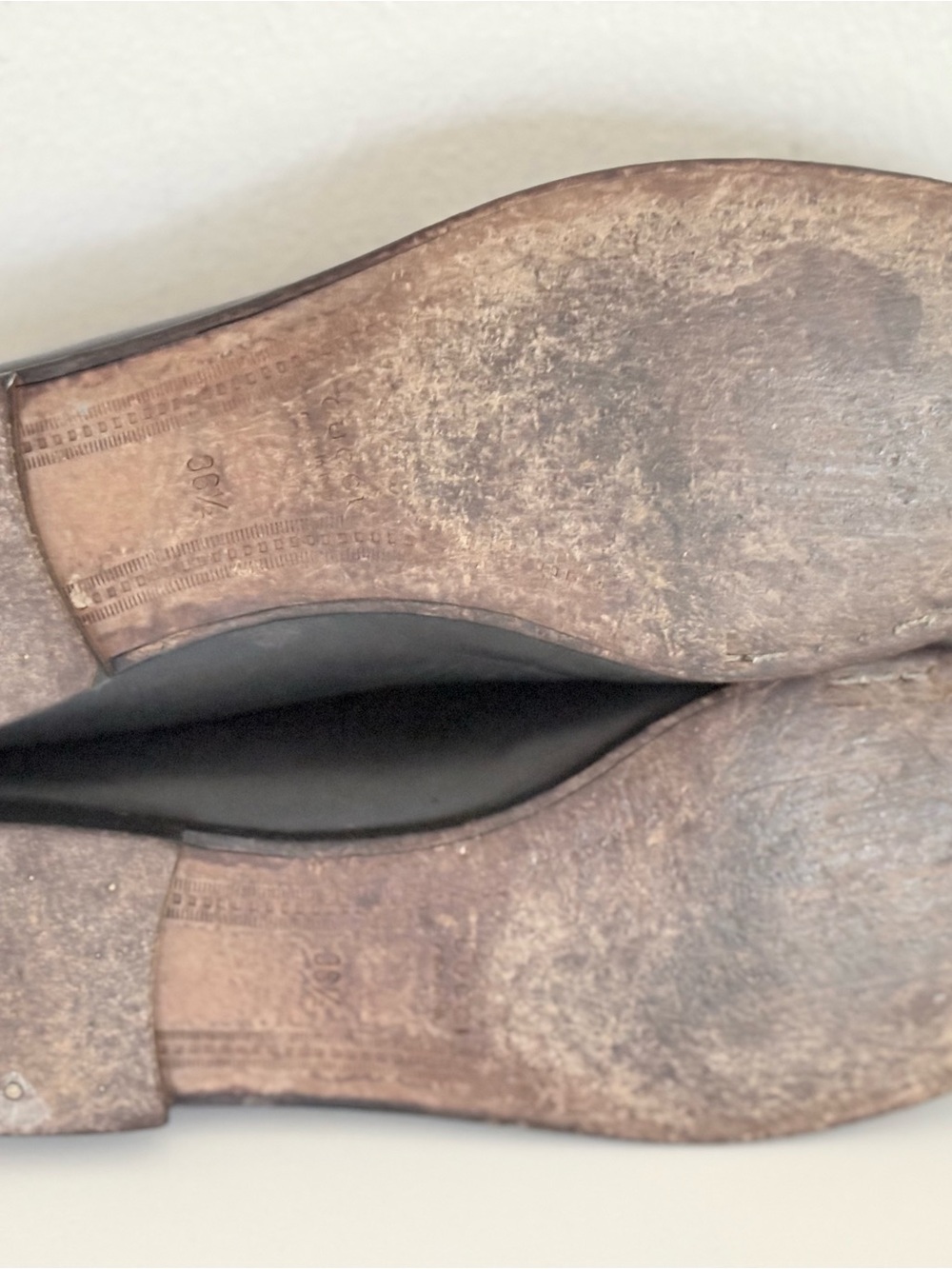 Gucci Black Brixton Web leather loafers
36.5 EU. - Picture 8 of 12